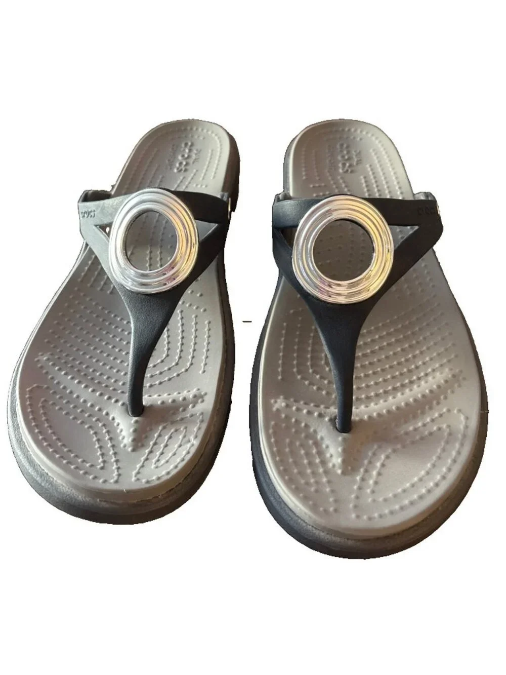 Crocs Sanrah Circle Wedge Sandals Silver Black Gray Women's  9 Thong Flip Flops